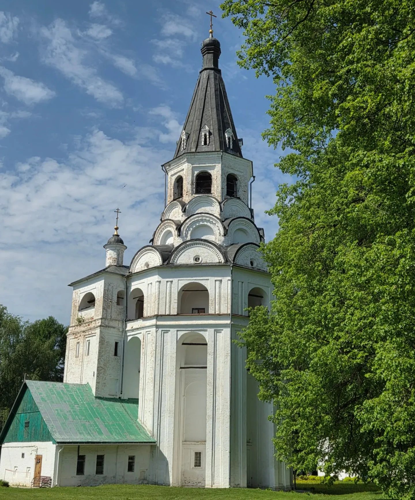 АЛЕКСАНДРОВСКАЯ СЛОБОДА